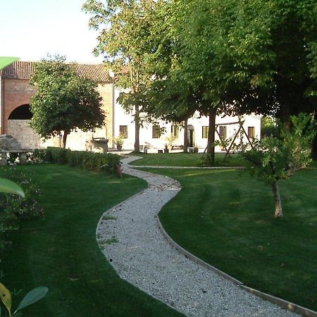 Agriturismo La Sophora Montegaldella Bagian luar foto