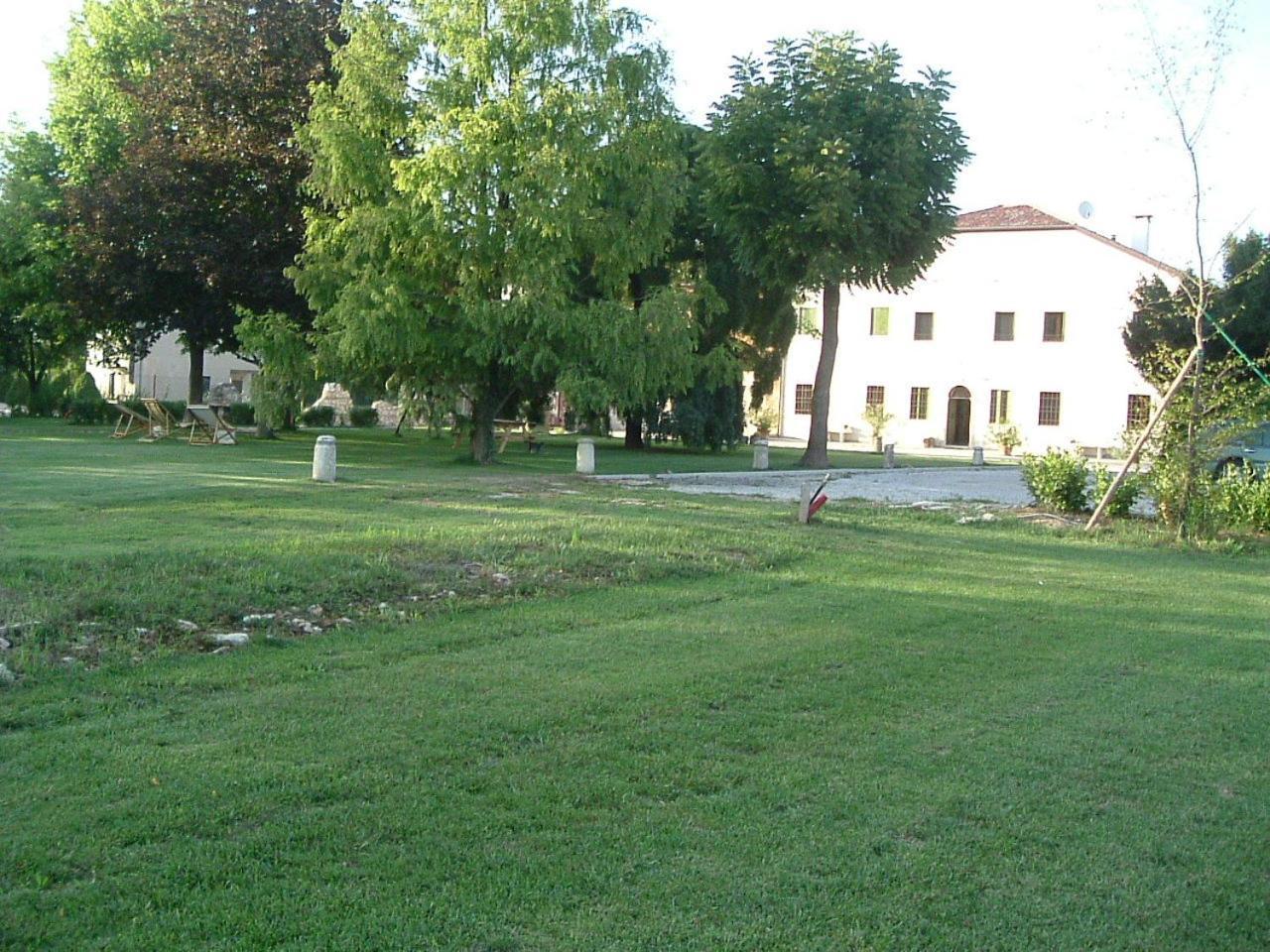 Agriturismo La Sophora Montegaldella Bagian luar foto